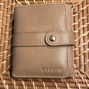 Essere Women's Tri-fold Tan Genuine Leather Wallet. Silk fabric lined. Designer